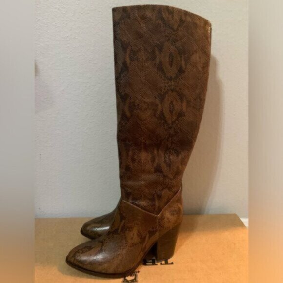 Trask Elena Tall Knee-High Boots - Picture 8 of 11